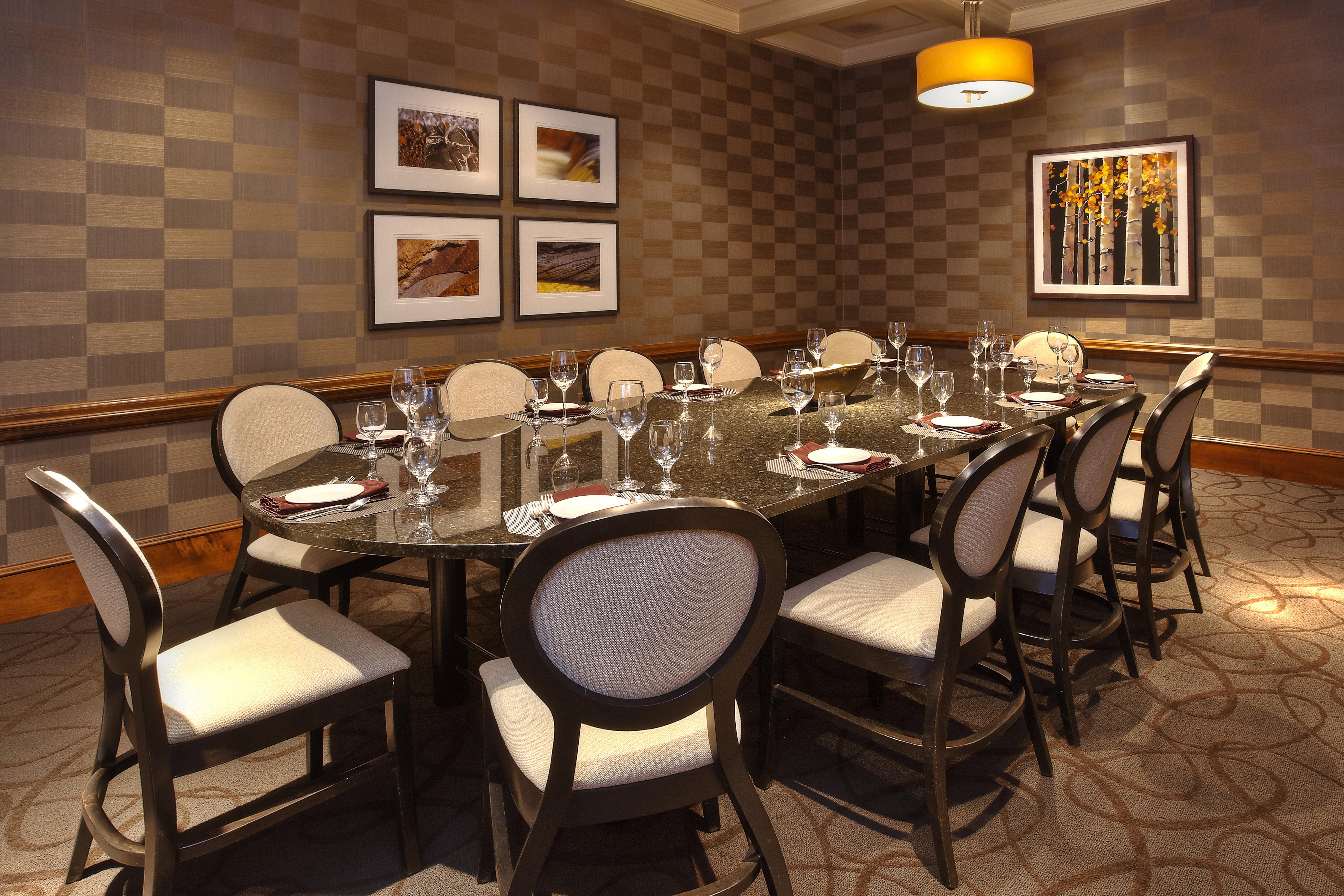 Отель Crowne Plaza Lansing By Ihg Экстерьер фото