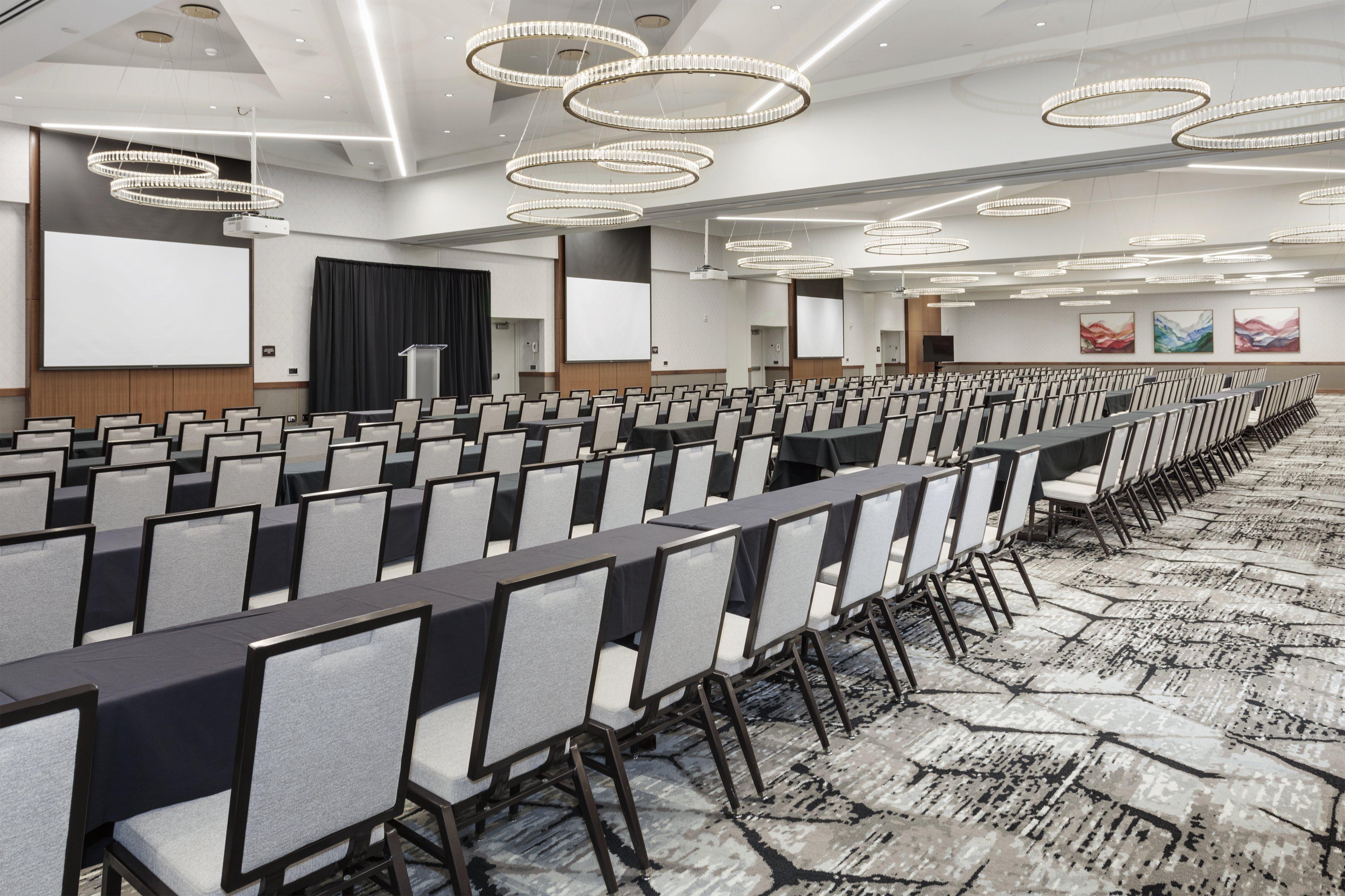 Отель Crowne Plaza Lansing By Ihg Экстерьер фото